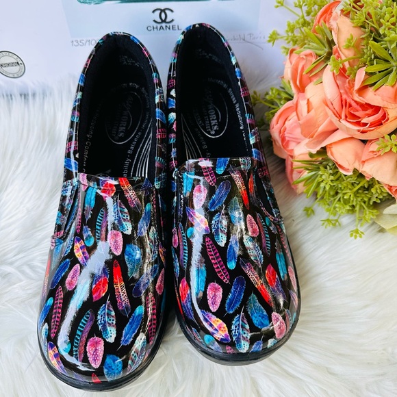 Easy Works By Easy Street Bind Clog - Picture 11 of 12